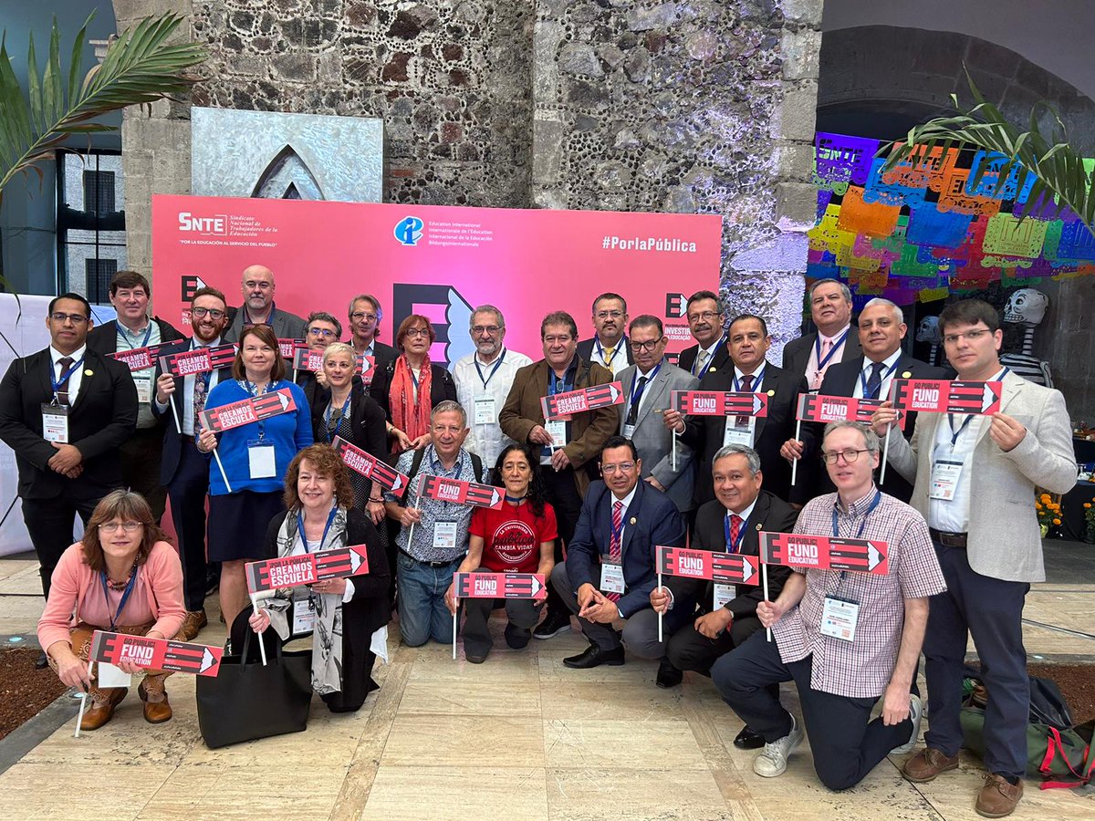 eduint's tweet photo. 🎓✨ La #IFHERC2023 de la Internacional de la Educación arranca con un llamado a una mayor financiación pública del sector de la educación postsecundaria, la educación superior y la investigación para una sociedad más justa y equitativa.
Unámonos #PorLaPublica! ✏️ https://t.co/8da70wBsqz
