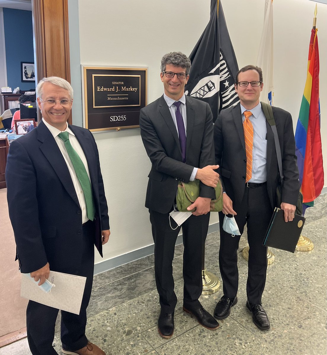 Thank you <a href="/SenMarkey/">Ed Markey</a> for meeting with Mass. members of the #HealthCareClimateCouncil 

Appreciate your leadership in introducing the GREEN Hospitals Act (S.2657) to support disaster preparedness for the communities hospitals serve. 

#ClimateChangesHealth
