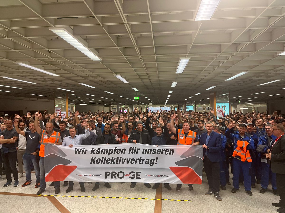 Reini_Binder's tweet image. Eine von 100 am Dienstag: Ich war heute bei der Betriebsversammlung von Plasser &amp;amp; Theurer in Oberösterreich. Die  Geschlossenheit der Kolleginnen und Kollegen ist beeindruckend. Danke dafür, Solidarität kann viel bewegen! #PROGE #Herbstlohnrunde