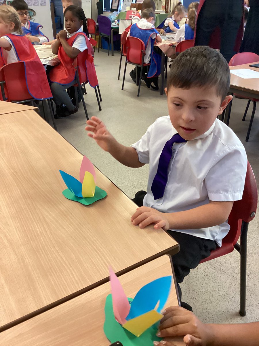 ourladyqop's tweet photo. Year 1 have  been learning about Buddhism during Multi-faith Week. We made lotus flowers as a symbol of purity and spiritual growth. #OLQPRE #OLQPCSTHumanDignity https://t.co/hS1gQaRppi