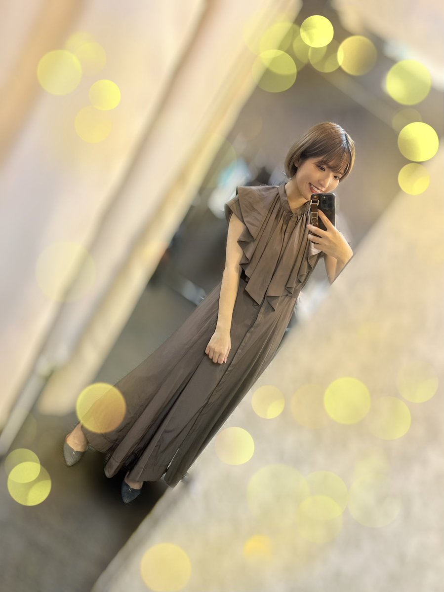 arikachin's tweet photo. 新アイドル戦国時代
STAR☆COLLECTION
無事に終わりました🥳🎤
一曲のためにご来場下さった皆様ありがとうございました😭
【瑠璃色の地球】を歌わせていただきました🌏

夏に着ようと買ったのに忙しすぎて毎日ジャージで過ごしw出番なく眠っていたワンピースを衣装にしました🥰笑
#新アイドル戦国時代 https://t.co/dN72kdHEB3
