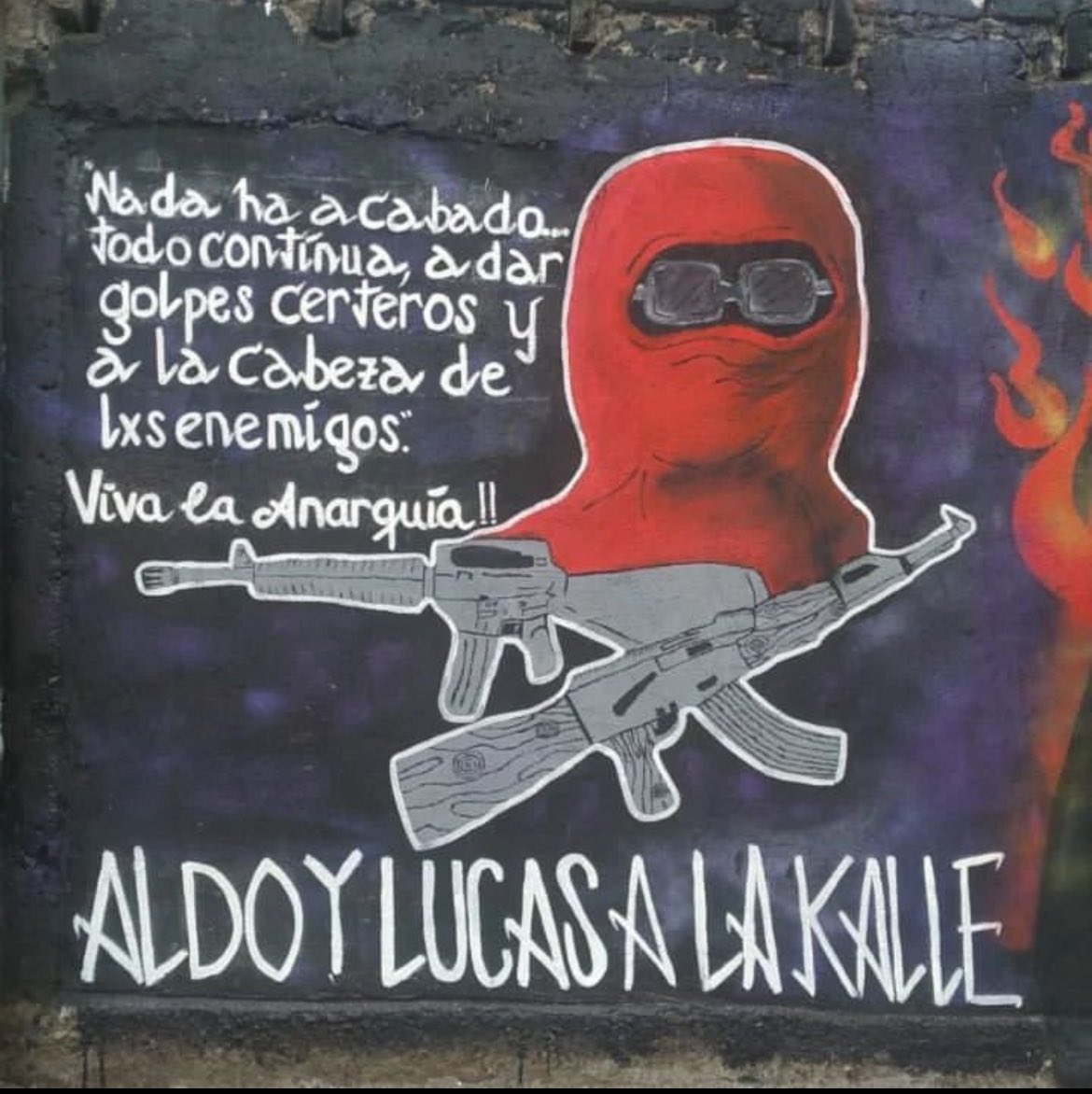 Rebelde_1312's tweet photo. #AldoHernandezALaKalle #LucasHernandezALKalle #NicolasPiñaInocente #LibertadALxsPresxsPoliticxs #ChileViolaLosDDHH #EnChileHayPresosPoliticos #AnarquistasYSubervisxsALaKalle https://t.co/ffy8n0i9Xx