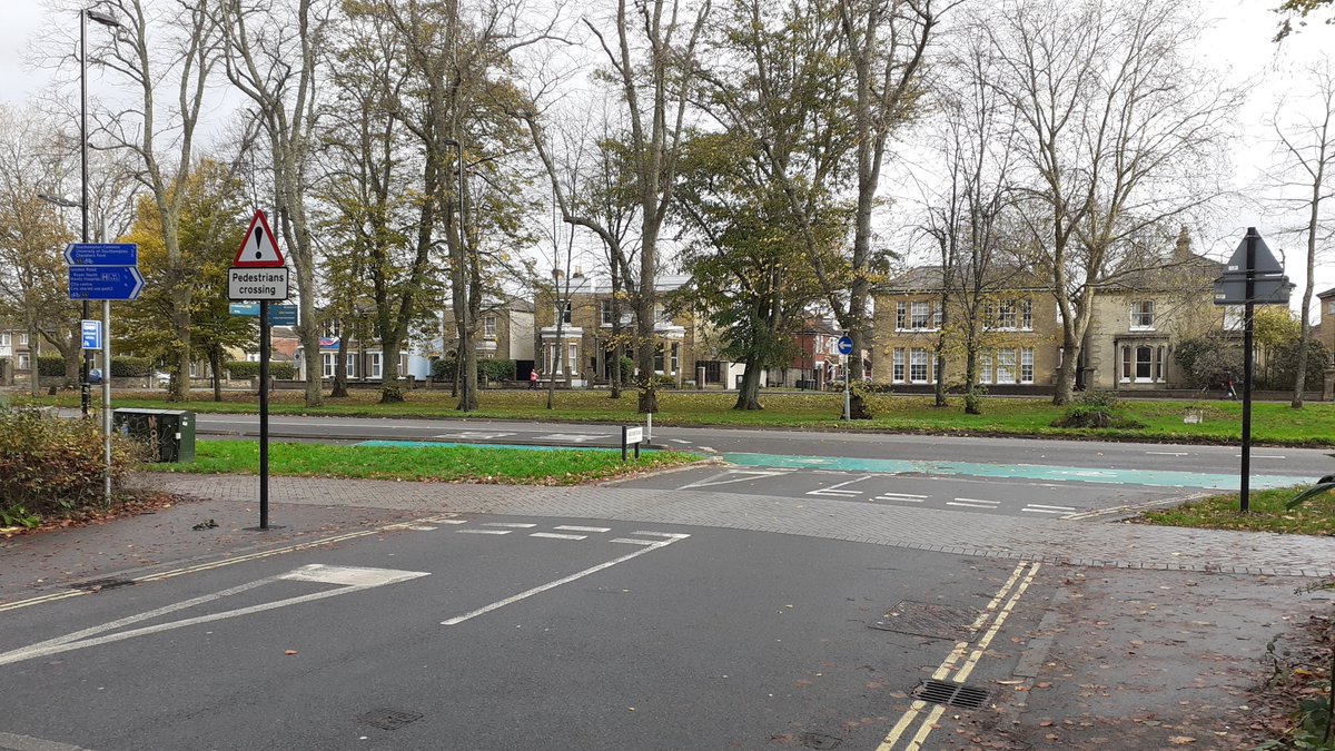 @Spindrift_UK @SouthamptonCC @scchighways @SotonStreets This sign signifies the design doesn't work, otherwise a sign wouldn't be needed. SCC need to look at Coventry, as per below. An excellent and clear design. Whereas SCC have already erected yellow signs at one crossing and warning signs at another (also pictured). Rubbish design.