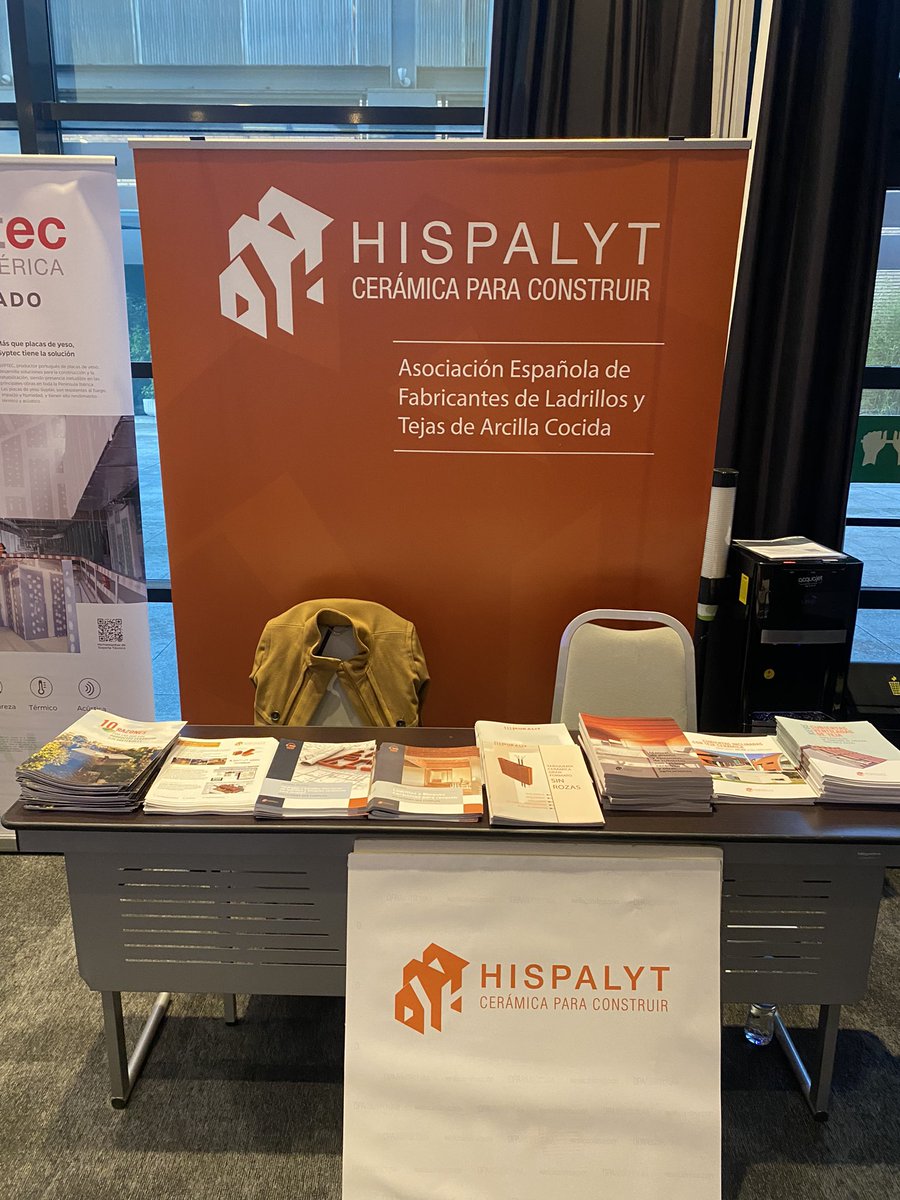 Hispalyt's tweet photo. ¡Hispalyt participa en el #Dpaforum Madrid organizado por @infoconstru!
José Luis Valenciano, arquitecto colaborador de Hispalyt, ha mostrado la #sostenibilidad y la #economíacircular con #materialesceramicos
👉 Inscríbete gratis aquí: https://t.co/4RHPOnBvsC https://t.co/mXev4sRAMQ
