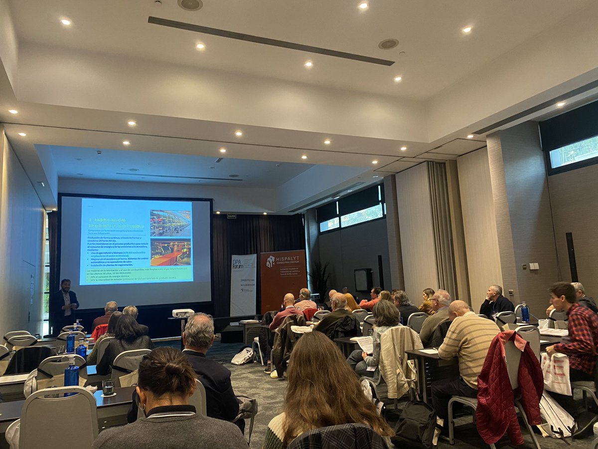 Hispalyt's tweet photo. ¡Hispalyt participa en el #Dpaforum Madrid organizado por @infoconstru!
José Luis Valenciano, arquitecto colaborador de Hispalyt, ha mostrado la #sostenibilidad y la #economíacircular con #materialesceramicos
👉 Inscríbete gratis aquí: https://t.co/4RHPOnBvsC https://t.co/mXev4sRAMQ