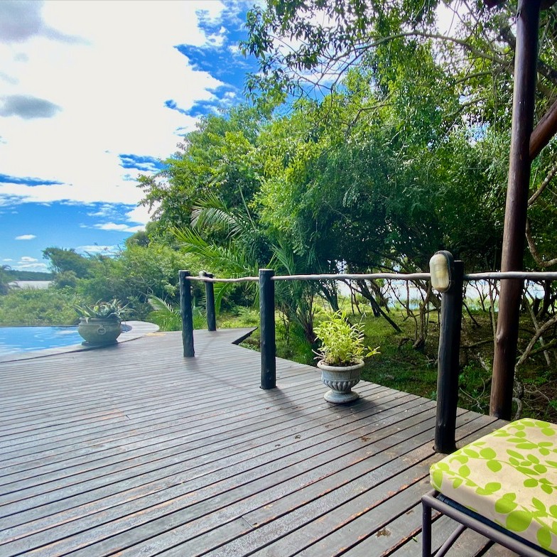 AfricanSafariC2's tweet photo. 📍Makakatana 🦀 Only a 2h30 drive from King Shaka International Airport and you are in a UNESCO World Heritage Site - BUSH - BEACH - WETLANDS.
🐾🐬🦩🐘🦛🐊
#travel #getaway #makakatana #southafrica #KZNHasItAll #isimangaliso #bushandbeach #LakeStLucia #tourismsa #familysafari https://t.co/TRgxEJVzN6