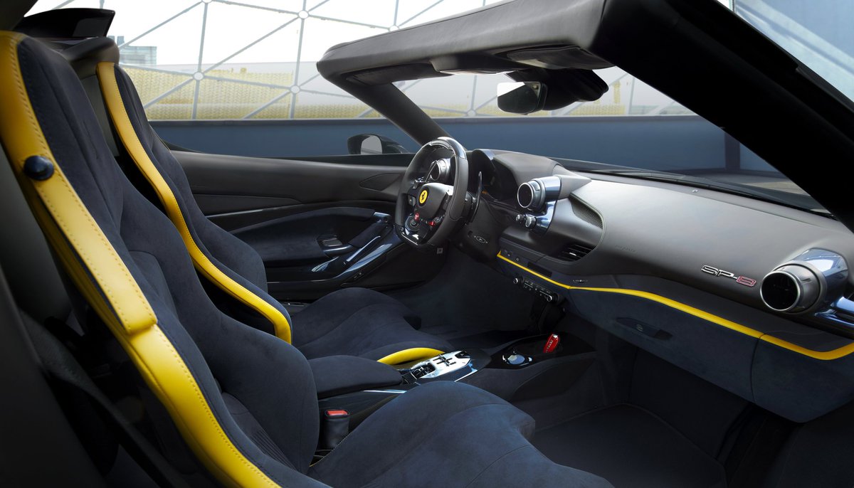 alexdazztrimss's tweet image. Welcome the ultimate addition to the #FerrariOneOff series: the #FerrariSP8.

What truly sets it apart is its open-top design, which showcases its sporty character, while the exclusive matte Argento Micalizzato colour pairs harmoniously with its carbon-fibre elements.

#Ferrari