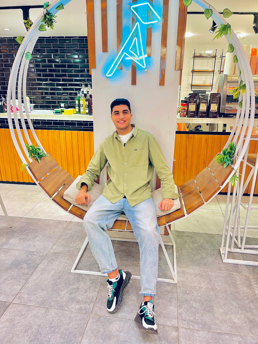 tooo7aaaaaaa's tweet photo. انا اجدع حد تقابله ومش هتشوف تاني بعده😎💚🕊️. https://t.co/emgo5Xuti7