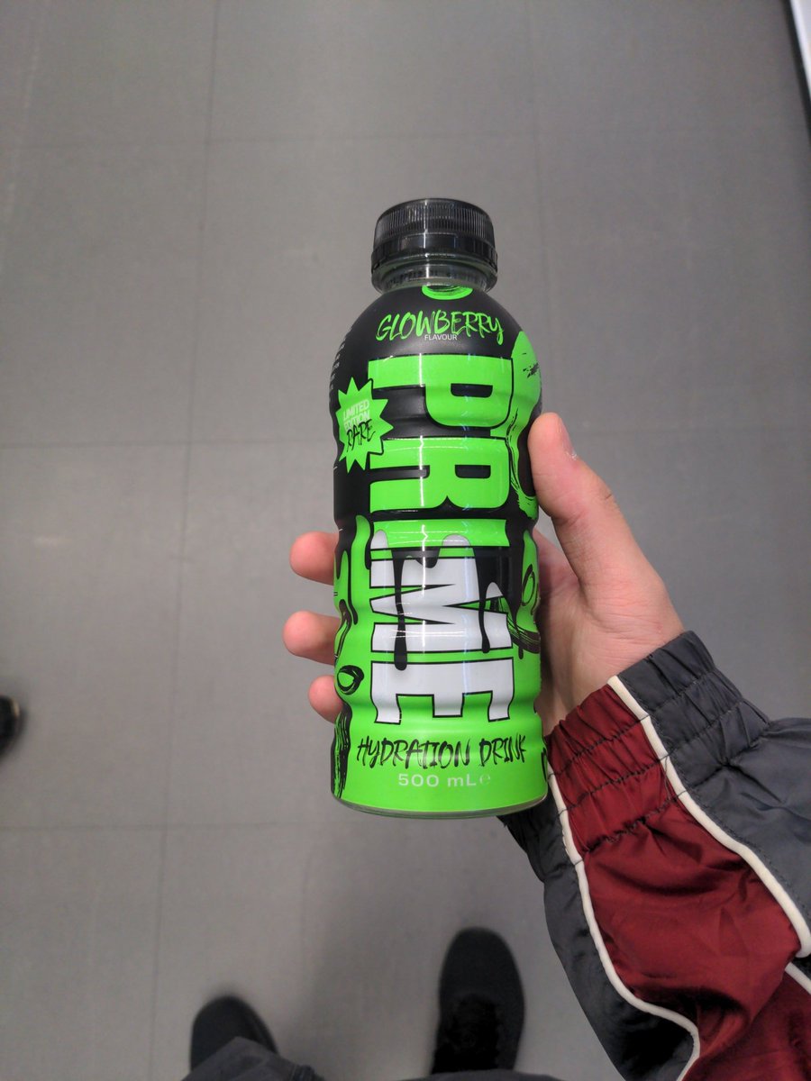 benjerooo's tweet photo. Asda cribbs causeway loads of stock and crates of rare bottles @prime_tracker https://t.co/AVPE6tvDls