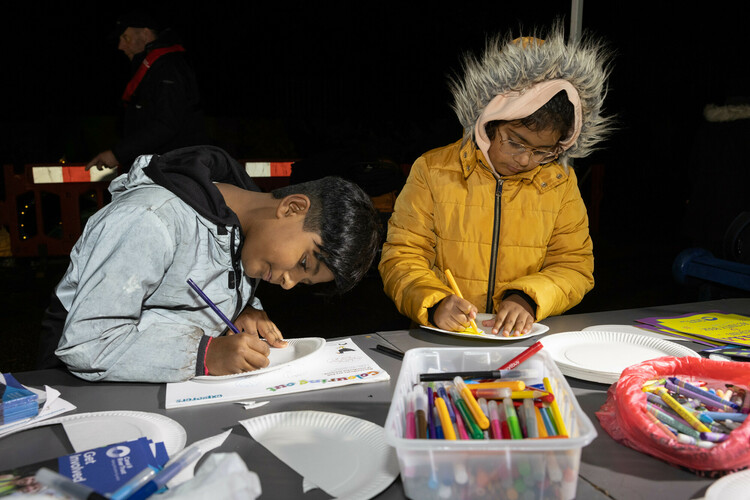 If the weather is a little bit grey this half term take a look at these fun make at home activities. #LearningThroughPlay canalrivertrust.org.uk/explorers/lear…