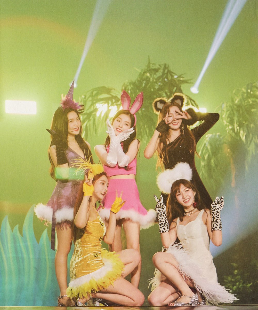 aquariusscan's tweet photo. Red Velvet Red Mare ♥️ (concert)
album photobook SCAN

-{ ©sgsgom }

_
#RedVelvet #레드벨벳 
#IRENE #아이린 #SEULGI #슬기
#WENDY #웬디 #JOY #조이 
#YERI #예리 #Red_Mare #RedMare
#RedVelvet_RedMare #레드메어 https://t.co/etkiL9hSRc
