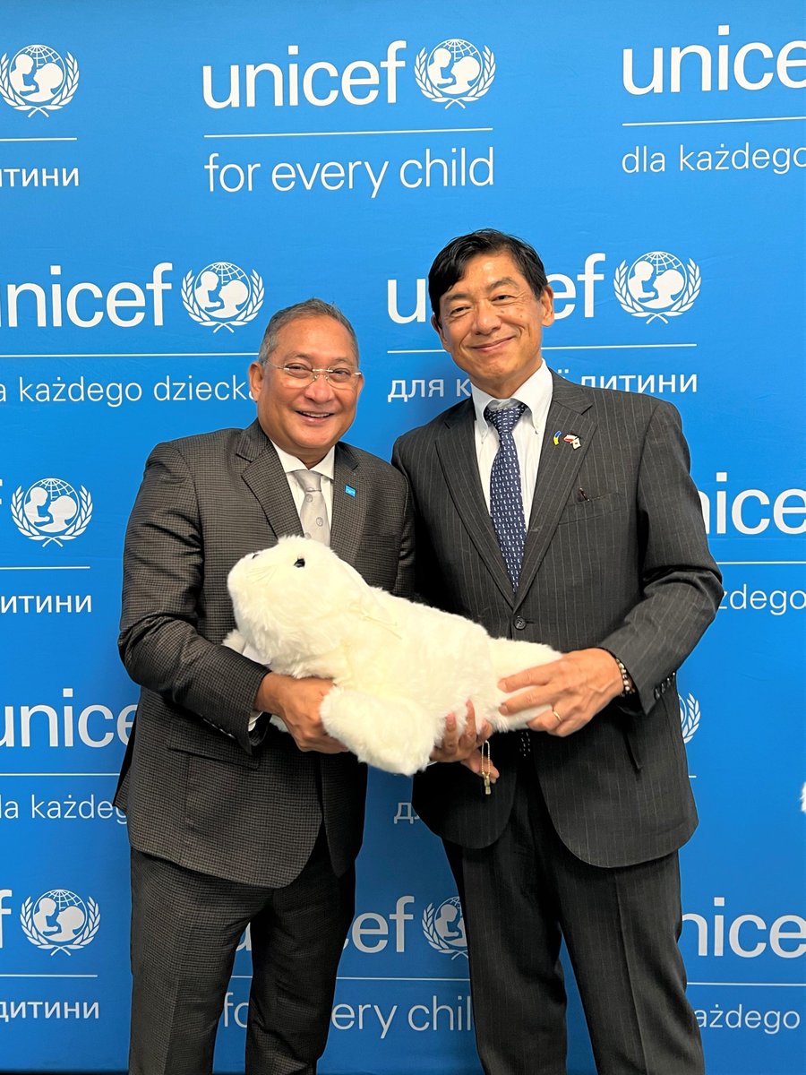 Rashed Mustafa (@rashedmus) on Twitter photo PARO Therapeutic Robot has been found to improve relaxation and reduce stress.
Thank you to Amb. <a href="/AkioMiyajima/">MIYAJIMA Akio Ambasador Japonii w Polsce</a> and Prof. Takanori Shibata <a href="/AIST_EN/">AIST</a> for gifting PAROs to Spilno Hubs in Poland, in an effort to support refugee children in improving their mental health. PARO Therapeutic Robot has been found to improve relaxation and reduce stress.
Thank you to Amb. <a href="/AkioMiyajima/">MIYAJIMA Akio Ambasador Japonii w Polsce</a> and Prof. Takanori Shibata <a href="/AIST_EN/">AIST</a> for gifting PAROs to Spilno Hubs in Poland, in an effort to support refugee children in improving their mental health.