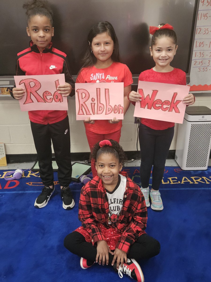 Happy Red Ribbon Week! #growinggreatgators #NNPSProud