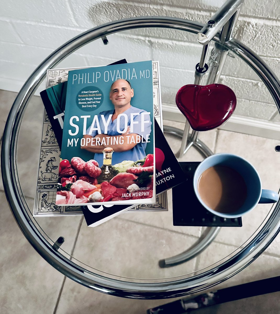 Morning read! Metabolic Health is key to aging vibrantly! @ifixhearts 
#healthcoach Build yourself a health team! In the US we have a sick care system dare to build your own health & wellness care system! #greatbook #lchf  #keto #carnivore #fitover60 #books