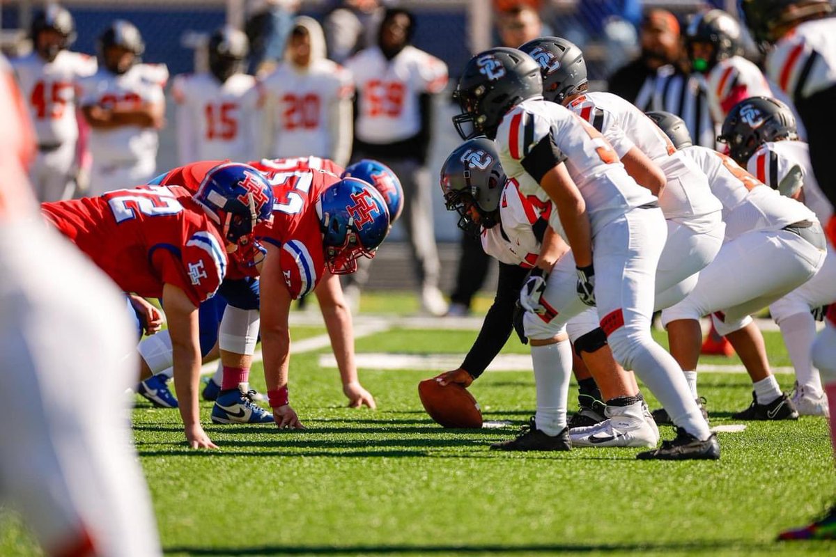 HHHuskiesFB's tweet photo. Great atmosphere created yesterday our student body at Husky Stadium during the historic JV matchup between the Hoover Huskies &amp; South Charleston Black Eagles! This was the first school time high school game in Kanawha County since 1970, with the Huskies taking home the W! https://t.co/zSb8jPLuTQ