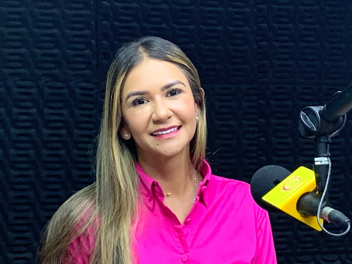 RadioGuatapuri's tweet photo. #EnVivo 
"El tema judicial a la señora Cielo me golpeó emocionalmente. Internamente por 2 días, pero luego me repuse y renové las fuerzas para continuar con mayor ahínco esta tarea en favor de los cesarenses.

Queda claro que NO todo vale en política"

@elviamilenasd https://t.co/Yce9mt2acP