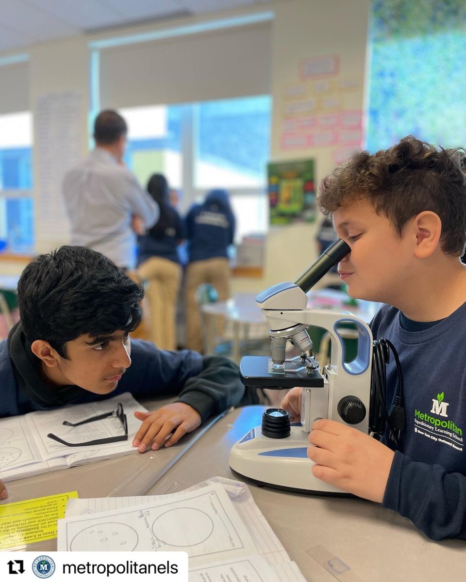 CIOBCitywide's tweet photo. Great to see young scientists at @MetropolitanELS in action! The 7th graders are using microscopes to examine various samples and distinguish between living &amp; non-living entities. Hands-on science exploration at its best!🔬🌿 #ScienceEducation #ExplorationInProgress🧫 @NYCSchools https://t.co/rKsrZq6qoa