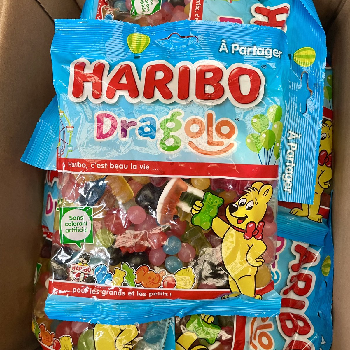 POPPINCANDYOFCL's tweet photo. WE’VE HAD A HUUUUGGGEEE RANGE OF NEW HARIBO SWEETS COME IN! 
😱🐻 keep an eye out for some of these cool flavours on our website this week! 👀 #harbio #sweets #candy https://t.co/7OoCTOGnop