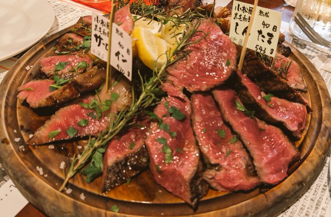 今日の肉 https://t.co/Ps6T016Pbj<a href="/tag/%E8%93%AE%E3%83%8E%E7%A9%BA"class="tags"><span>#蓮ノ空</span></a><a href="/tag/%E3%81%9B%E3%83%BC%E3%81%AF%E3%81%99"class="tags"><span>#せーはす</span></a>