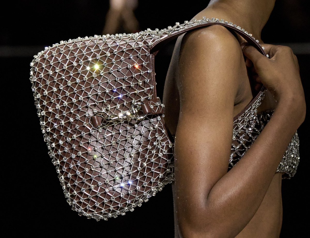 blusmarine's tweet photo. bags @ gucci spring 2024 rtw ✧ https://t.co/I7jzog6fmT