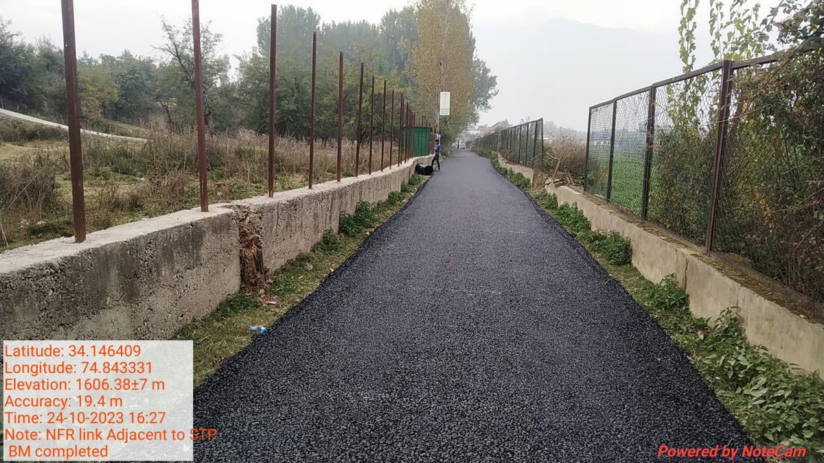 SMC_Srinagar's tweet photo. #SMC #CityRoads
#Macadamisation https://t.co/yOj2D0ERDt