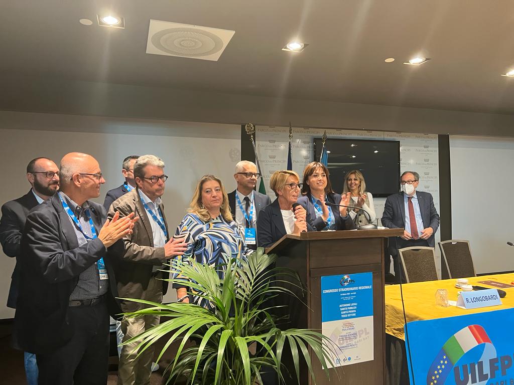 UILFPLNAZIONALE's tweet photo. 🔵La Uil Fpl Puglia, Bari, BAT chiude la stagione commissariale e riparte con entusiasmo, coesione e ottimismo con una nuova classe dirigente.
🗳️Eletta all’unanimità Segretaria Generale, Paola Bruno
💪🏼Buon lavoro!
#Uil #Uilfpl https://t.co/kRq5EBGeEe