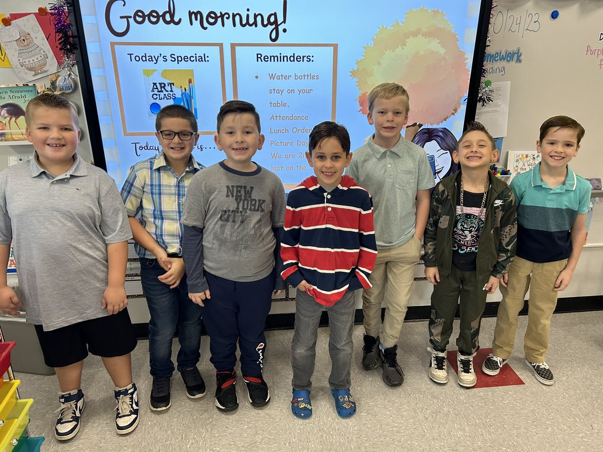 MissChristsCla1's tweet photo. Ahhhh I just love picture day!! 📸❤️ We are fancy, fancy, fancy!! @MRSroadrunners Room 28 has the sweetest smiles 😁 https://t.co/9stSzs1pzi