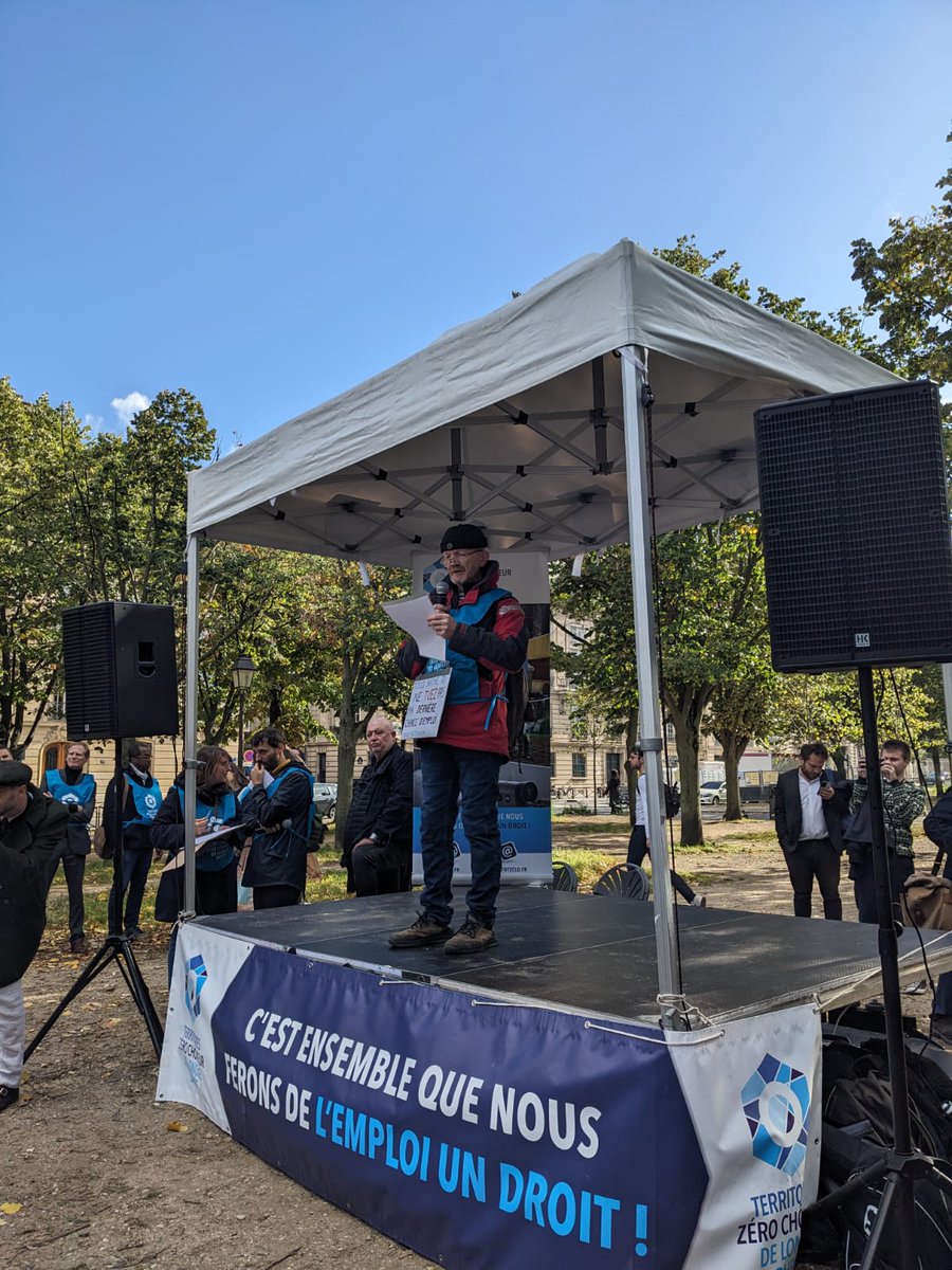 ZeroChomeurLD's tweet photo. "Peut-être pensez vous, Mrs les dirigeants, que je ne suis qu’un petit citoyen sans importance mais laissez nous vivre décemment des fruits de notre travail. TZCLD et les #EBE ont fait leur preuve."
Didier, citoyen privé d’emploi du territoire de La Flèche https://t.co/ltzyOTHCnB