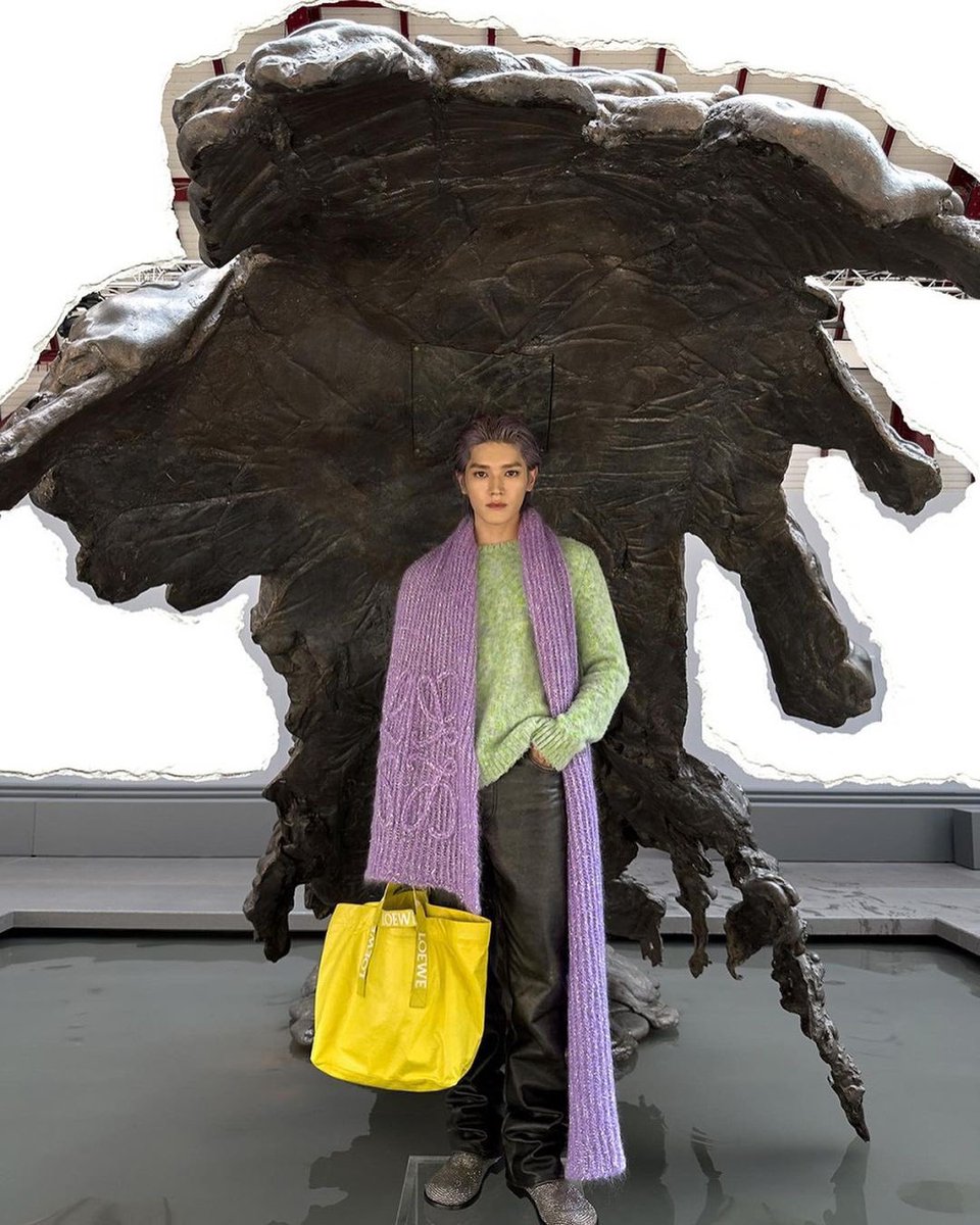 HallyuSG's tweet photo. Fronting @LoeweOfficial’s Spring Summer 2024 pre-collection is no other than the South Korean singer-songwriter #Taeyong.

#태용 #NCT #엔시티 #NCT127 #엔시티127 #NCTU #엔시티유 #LOEWE #LOEWESS24 https://t.co/BMZdLfbShQ