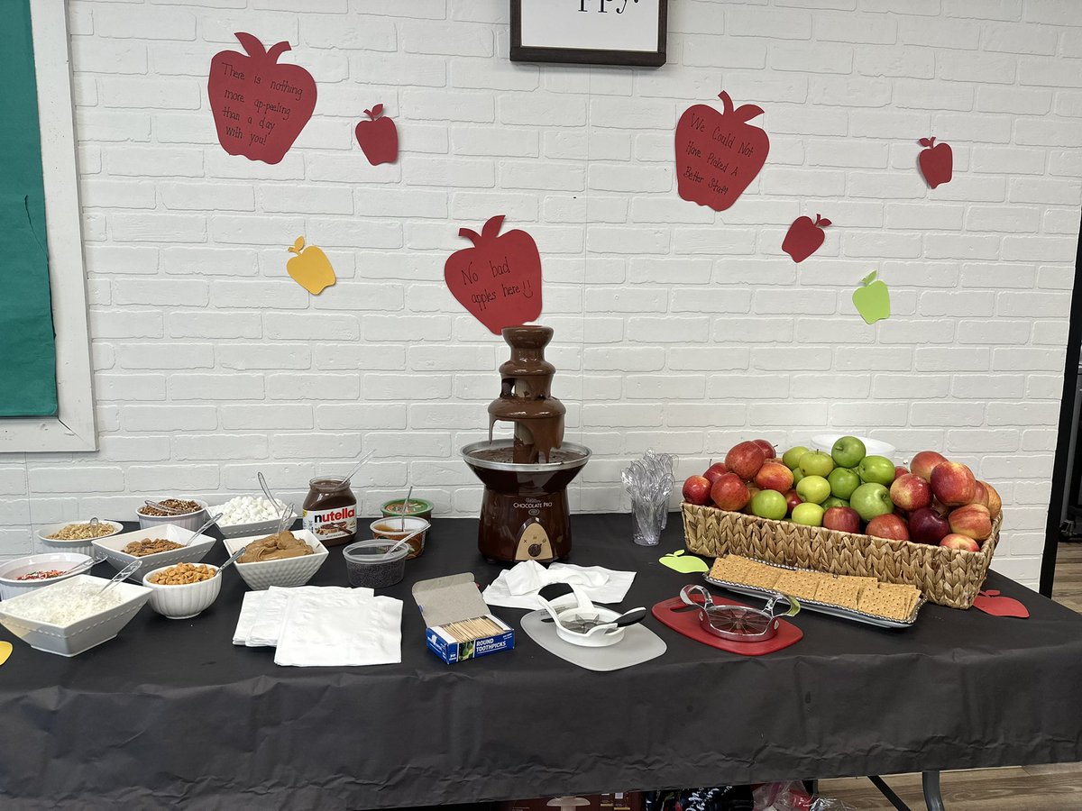 Mrs. Cara Borgia tweet media