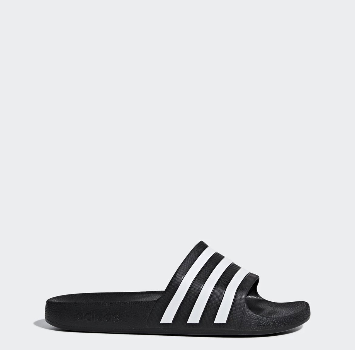 Cccviewwww's tweet photo. รองเท้าadidasลดอยู่ตอนนี้เก็บโค้ดในไลฟ์สดลดเหลือ307บาท ต่อคู่ถูกมากกกก
#ช้อปปี้ถูกชัวร์ #ช้อปปี้สุดฮิต #รีวิวShopee 
✅ https://t.co/ANJKBQ0rNU https://t.co/kJaYLNgJlB