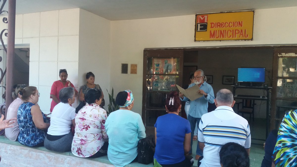 Los trabajadores de la Dirección Municipal de Educación en Cabaiguán repudiamos la guerra genocida desatada por Israel en la franja de Gaza. #CubaPorLaPaz #FreePalestine #SanctiSpíritusEnMarcha.