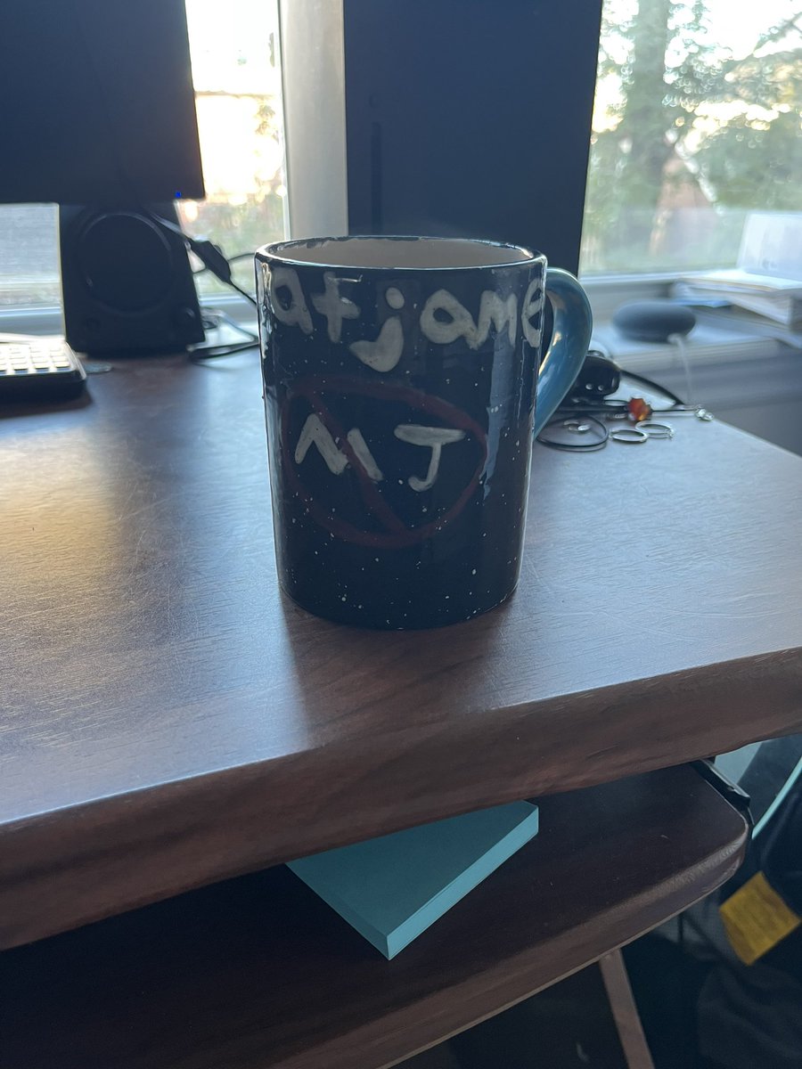 xgoatjamesx69's tweet photo. We drinking out of the anti MJ mug today❌🐐 #curflop #jorbald #lebronthegoat https://t.co/yoj9Zmpy9d