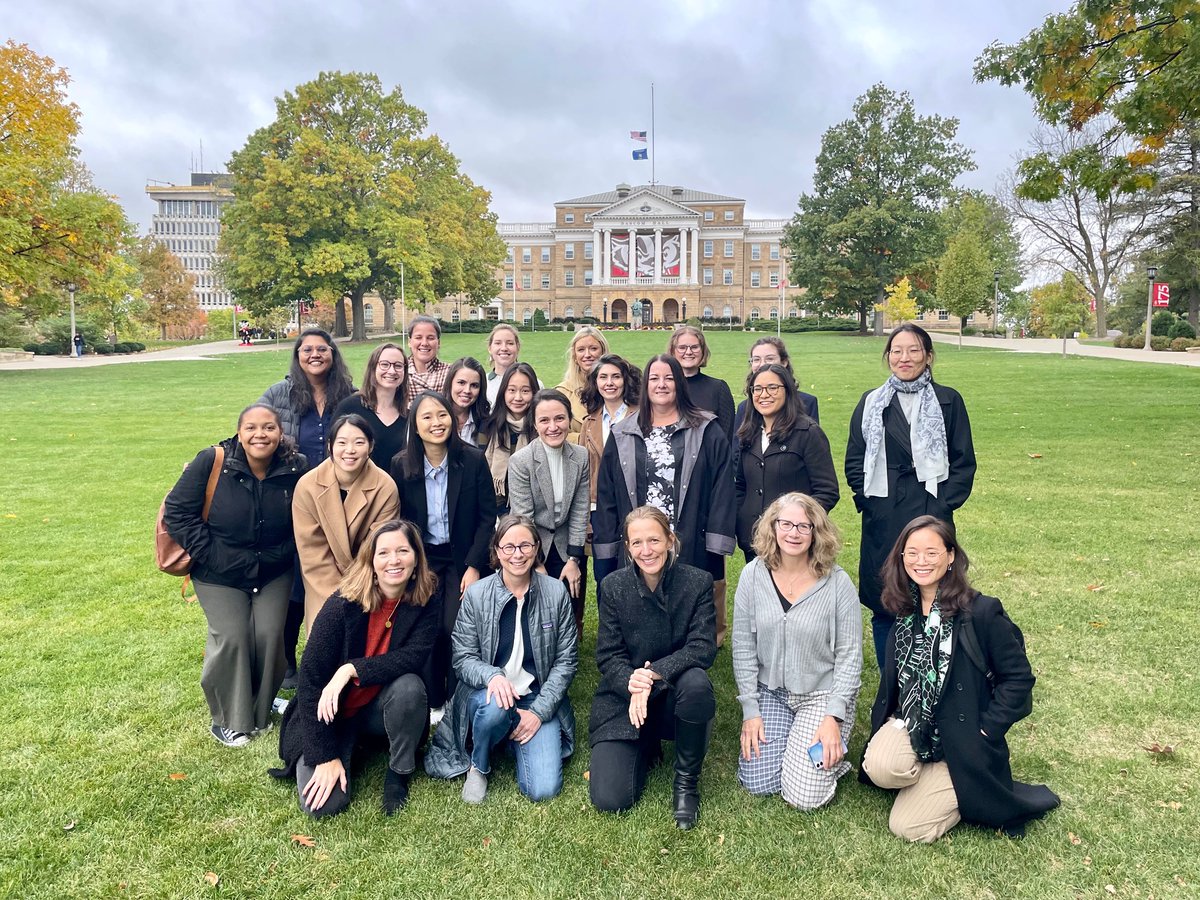 Jessica Weeks tweet media