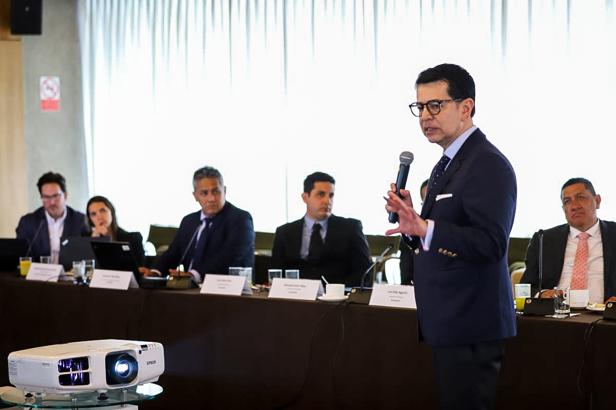 ¡El inicio de un plan de encuentros enriquecedores! Nos reunimos con nuestros colegas de la Refinería de Cartagena (<a href="/RefineriaC/">@RefineriaC</a>) de <a href="/ECOPETROL_SA/">Ecopetrol</a>. Durante su visita a nuestras oficinas en Lima, compartimos valiosas experiencias y conocimientos con nuestros equipos.