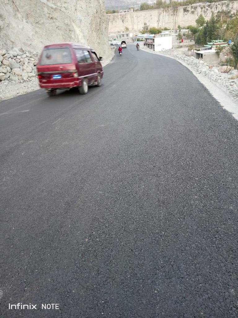 skps70's tweet photo. Metalling of KIU bypass road Gilgit completed within 48 hours by Works Dept GB. this upgraded road link to facilitate KIU students coming from peripheries, commuters from Hunza, Nagar, Rahimabad, Jutal, Sultanabad, Danyore, Oshikhandas, Bagrote &amp; Jalalabad. https://t.co/CZKsiVolkW