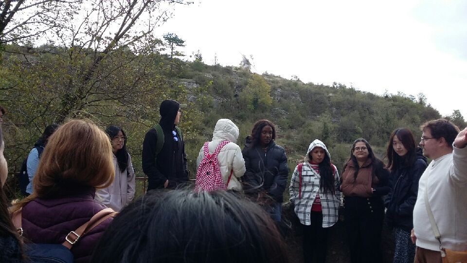 📸 Retour en  Images sur l’excursion du 21 Octobre 2023 avec la visite guidée de la  Couvertoirade, du Viaduc de Millau et des Caves Roquefort 📸 

Merci à nos guides et à nos étudiants.

@label_FLE @adcuefe <a href="/univpaulvalery/">Université de Montpellier Paul-Valéry</a> <a href="/CampusFrance/">Campus France</a>