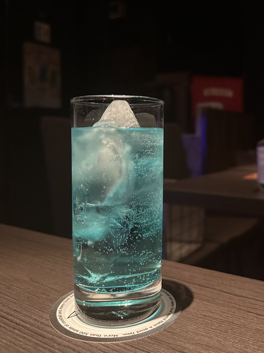 ta_a815's tweet photo. 旅行先で初めてムーンウォークへ
夜は短しコラボのカクテルを注文
とても楽しい時間でした☺️ https://t.co/rhK9IXz1uw