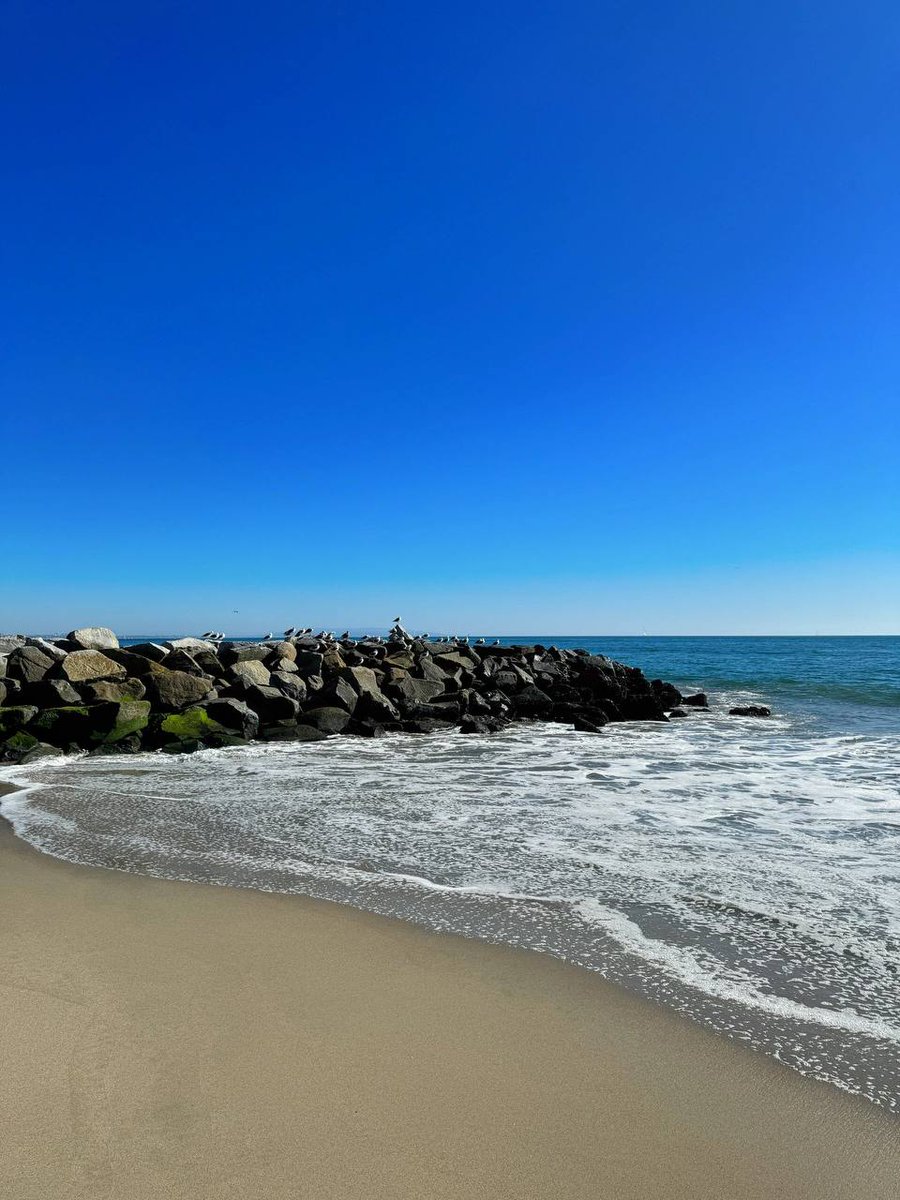 I enjoyed walking along the beach in Santa Monica and I hope all my friends around me had a great day.