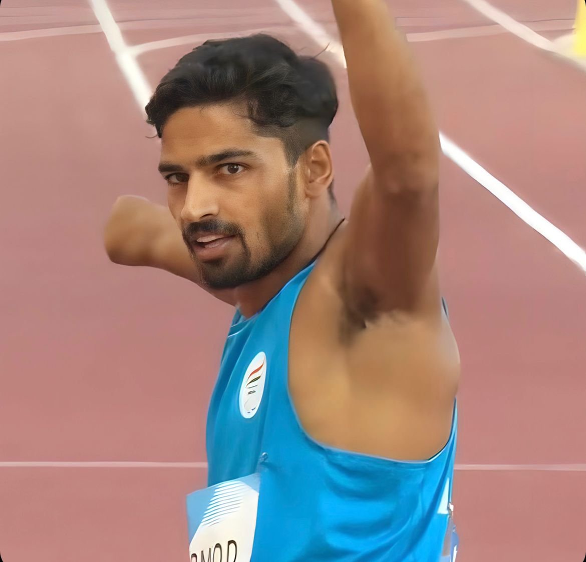 narendramodi's tweet photo. Congratulations to Pramod on securing the Silver medal in the Men's 1500m-T46 event! An exceptional and motivating performance it was. https://t.co/SlQOCRsMdO