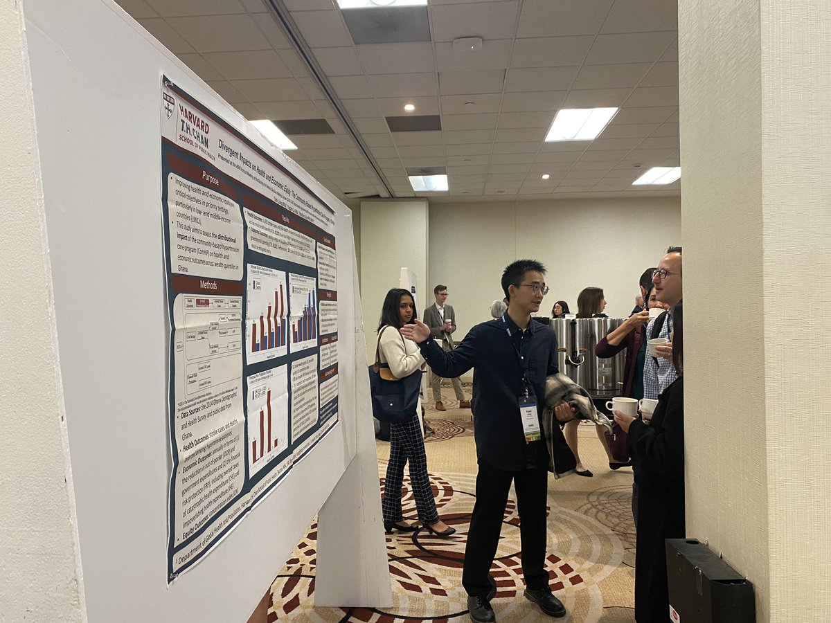 Congrats to all Lusted Awards candidates for delivering an amazing poster judging session #SMDM23 including @decisionscience and @GHP_HarvardChan affiliates Karen Smith, Do Kyung Ryuk, and Yizhi Liang!