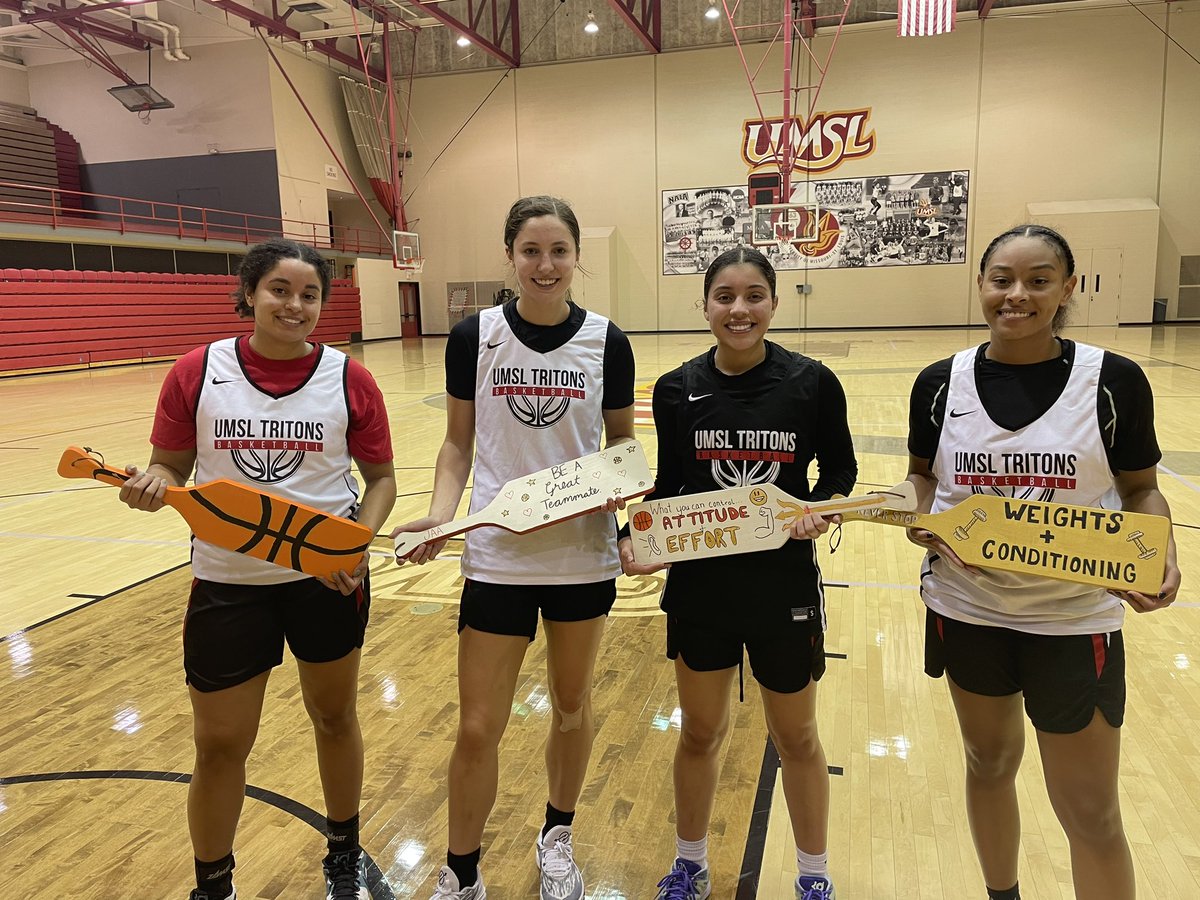 UMSLWBB's tweet photo. 🔱PHENOMENAL job to the following 4 players for earning our weekly paddles last week👏♥️💛🛶

🛶Weight Room: Jalysa Stokes
🛶Basketball: Amaya Blake
🛶Attitude &amp; Effort: Audrey Martinez-Stewart
🛶Teammate: Emerson Weller https://t.co/Rvdc6Sdt6q