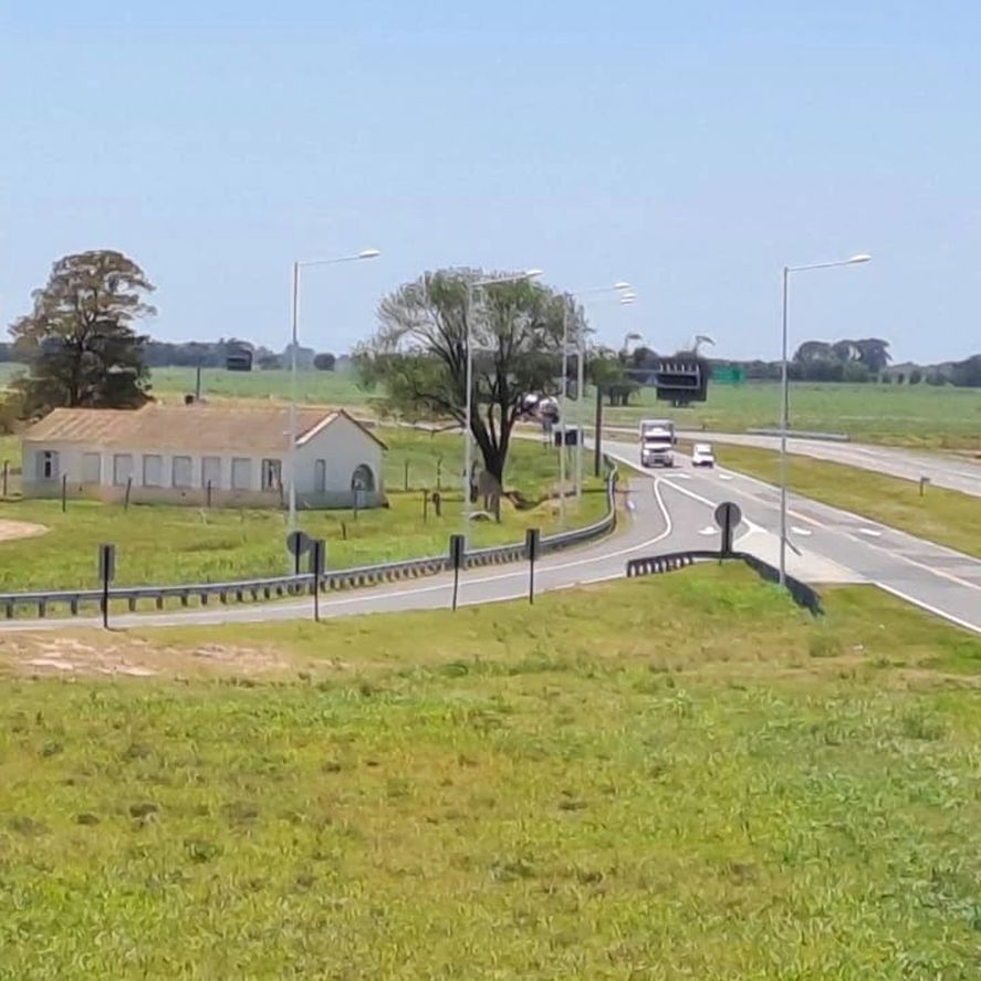 Cuando cierran escuelas y aparece Axel y te la reabre y clava una autovía.
¡Es normal que te gane por 20 puntos!
KICILLOF
