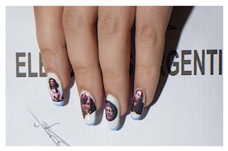 <a href="/atlanticsurff/">Diego Álzaga Unzué</a> ah pero ofelia se pone a cfk en las uñas y nadie le dice nada. No es democracia, es impunidad.