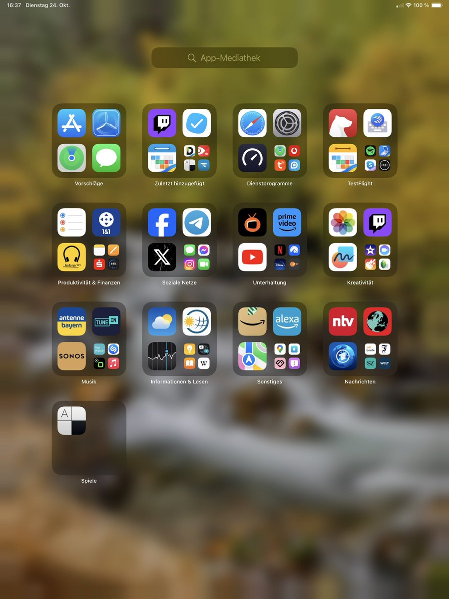 MarkusRoemmen's tweet photo. @andrewjclare That's my Stucture on the iPad Pro 12.9 and my I phone 14 Pro Max. https://t.co/6JTF8ovwAp