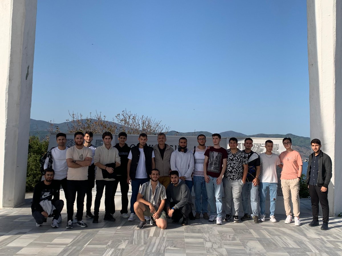✅Yurdumuza yeni kayıt olan öğrencilerimiz için "Gelin Tanış Olalım" etkinliği kapsamında gerçekleştirilen gezide tarihi ve doğal güzellikleri  keşfetmenin heyecanını yaşadık.
📍Yarbay Vecihibey Yurdu
<a href="/OA_BAK/">Dr. Osman Aşkın Bak</a>
<a href="/gencliksporbak/">Gençlik ve Spor Bakanlığı 🇹🇷</a>