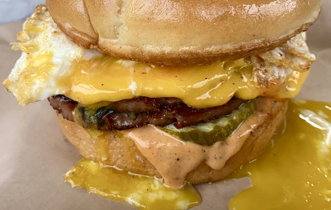 ThePigAndPint's tweet photo. Pumpkin spice. Pshhh. It’s National Bologna Day!
#nationalbolognaday #mississippibbq #thepigandpint #bbq #wanderms https://t.co/0A3MNQWoNU