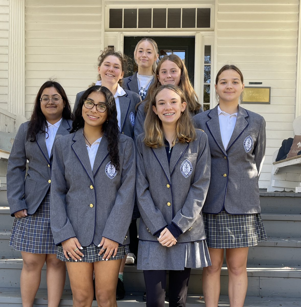 St. Margaret's School tweet media