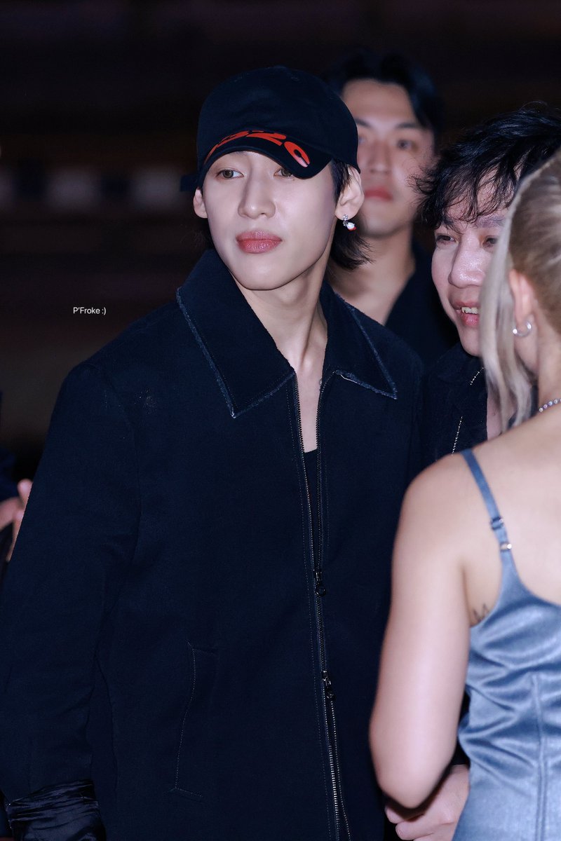 FWanit's tweet photo. น้องแบมมาให้กำลังใจพี่มาร์ค🥹💕#FallinEPlisteningparty
#Bambam
#BamBamAREA52inBKK #BamBam #BamBam1A #MTBB https://t.co/J5GOYwfp0C