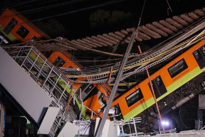 Buenos días. Te  invito a leer el artículo  de Soledad Solís.
EL METRO: UNA TRAGEDIA TRAS OTRA
m.facebook.com/story.php?stor…
